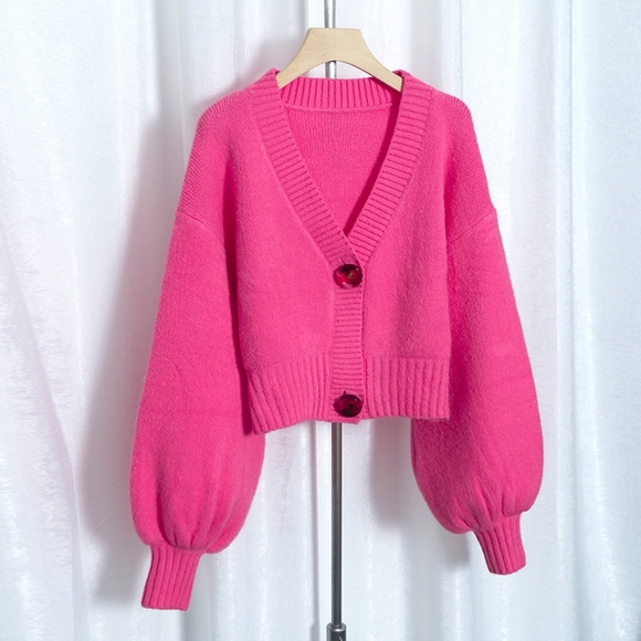 Sweaters - NWT Pink V-neck Cardigan